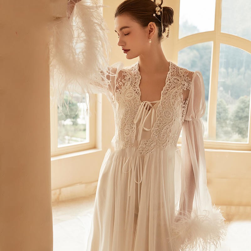 طقم بيجاما شبك خفيف بشراشيب شعر النعام