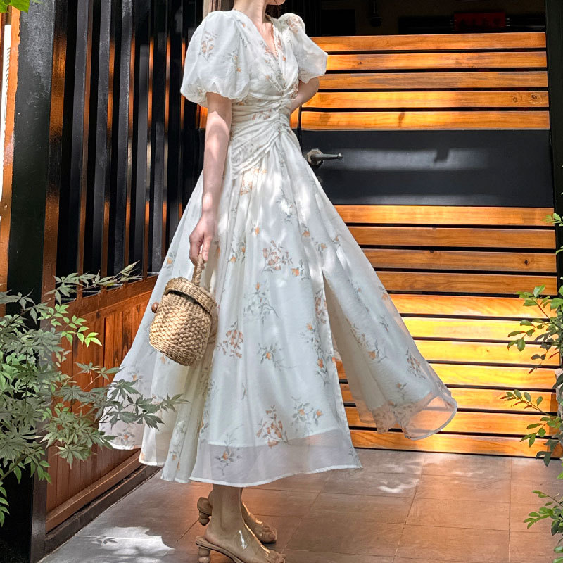 Women's Graceful And Fashionable Beaded V-neck Waist-tight Floral Dress