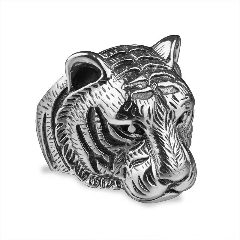 Title 2, Aggressive Personality Zodiac Tiger Ring Man