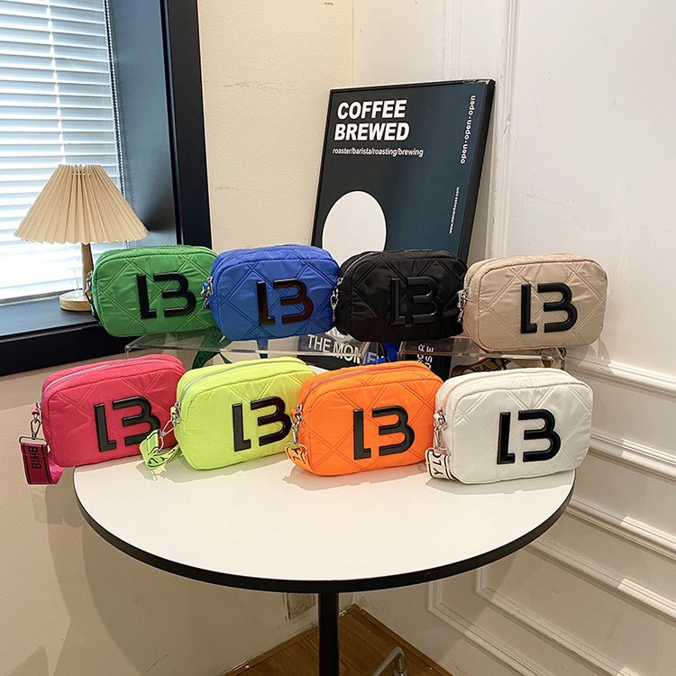 Сплошной цвет, маленькие квадратные сумки, женская модная сумка для подмышек, ромбическая сумка-мессенджер на плечо с шитьем