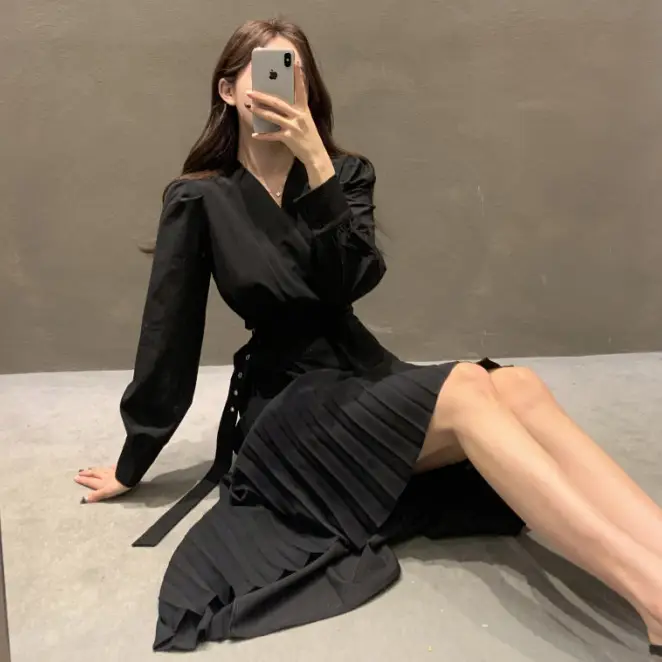 Simple Temperament V-neck Waist Waist Was Thin Mid-length Long-sleeved Pleated Dress