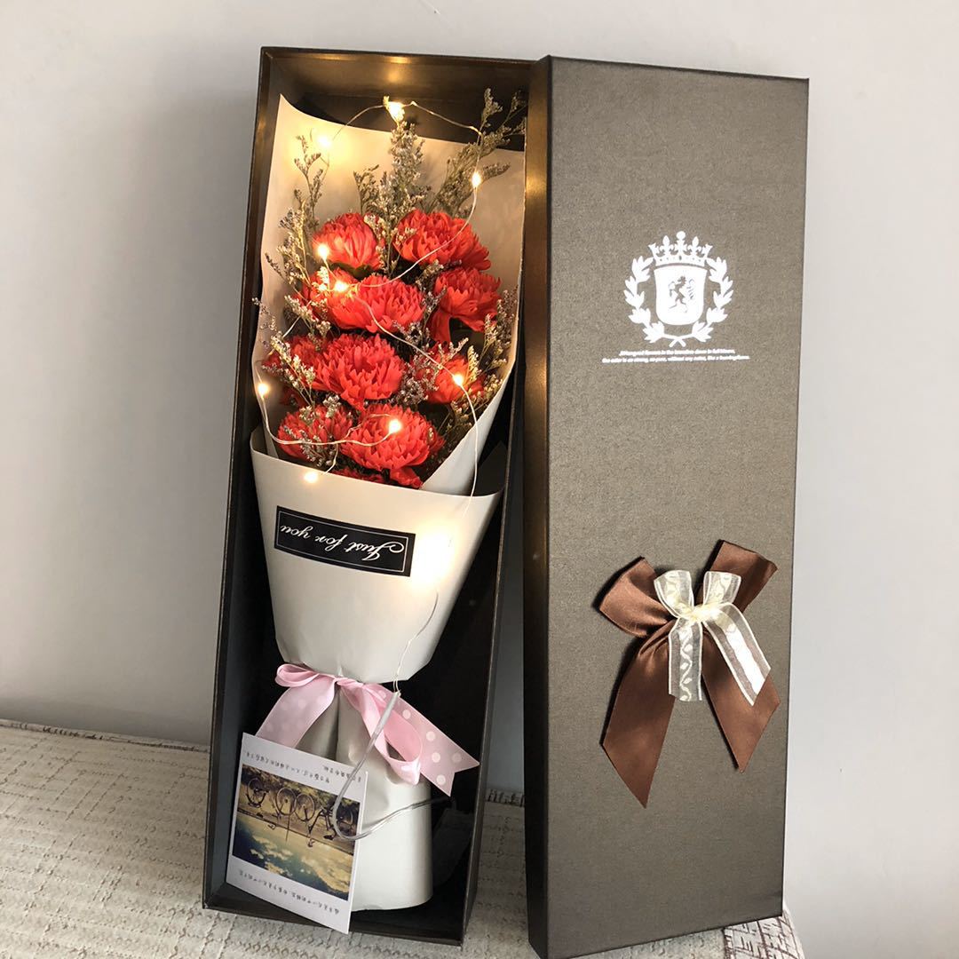 11Red Carnation Gift Box