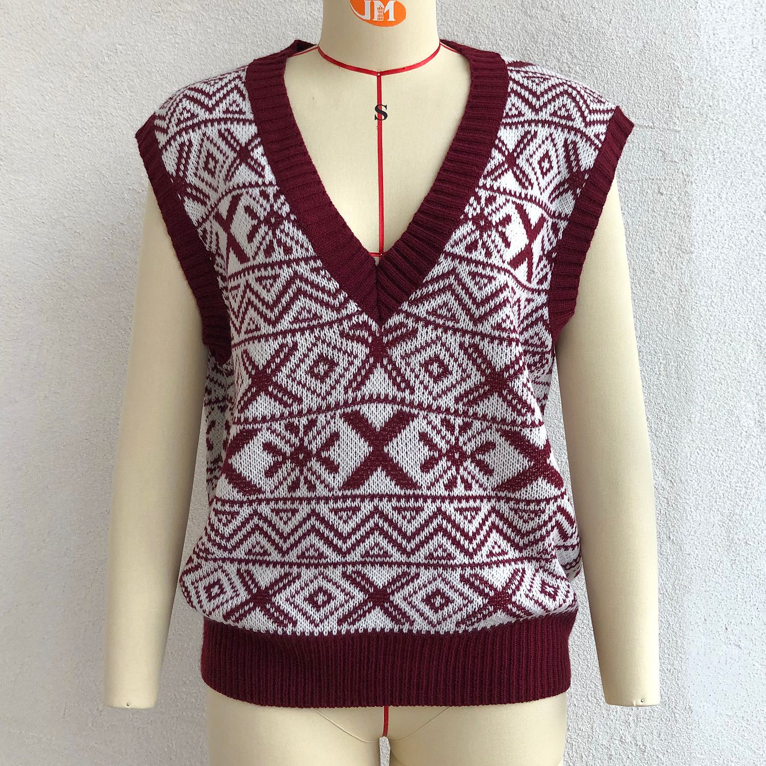 Title 3, Maglione acrilico con gilet lavorato a maglia a...