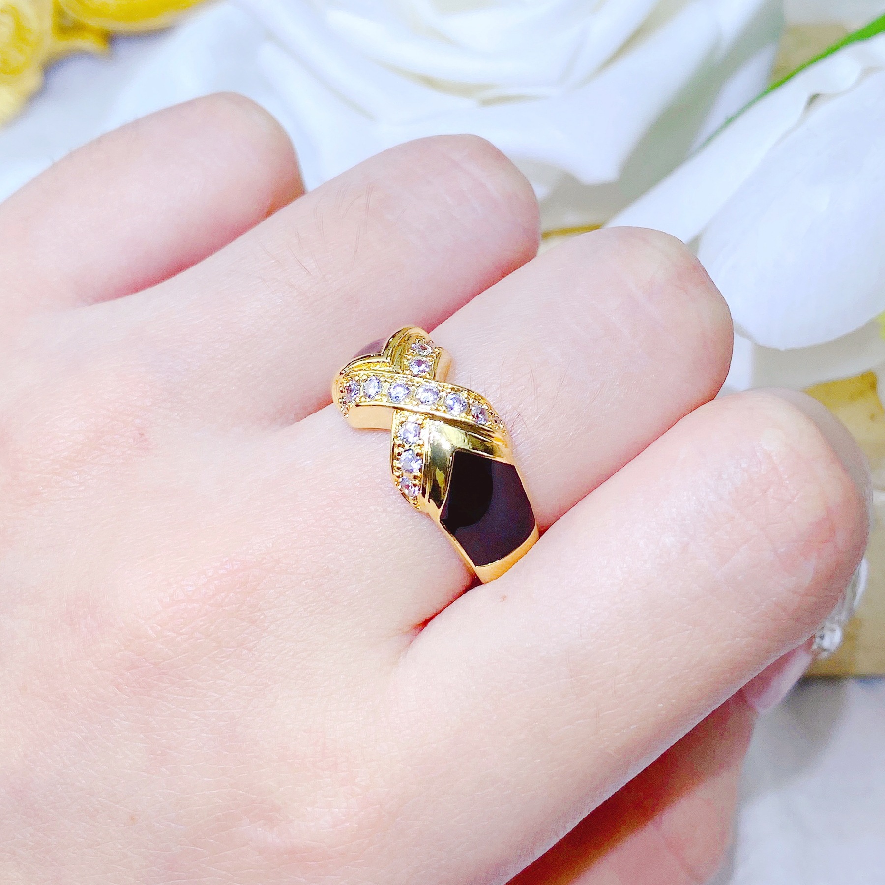 Retro Fashion And Personalized Women’s Ring