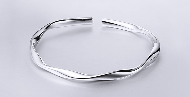 Title 2, Sterling Silver Mobius Ring Bracelet Fashionabl...