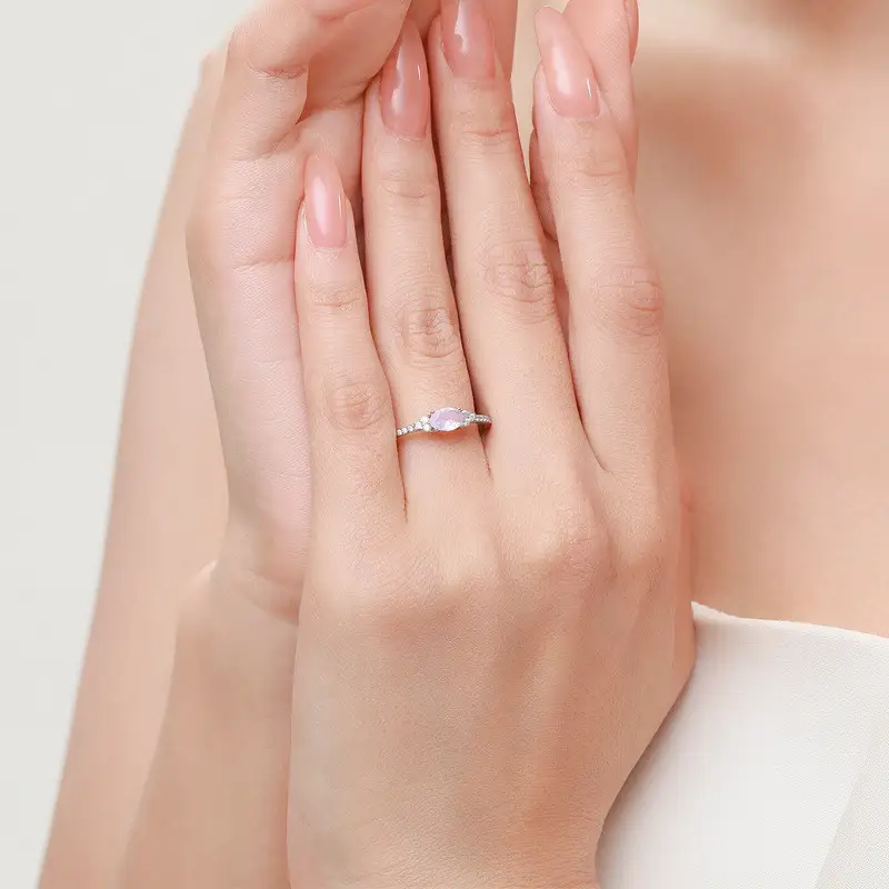 Women's Oval Sterling Silver Inlaid Crystal Ring