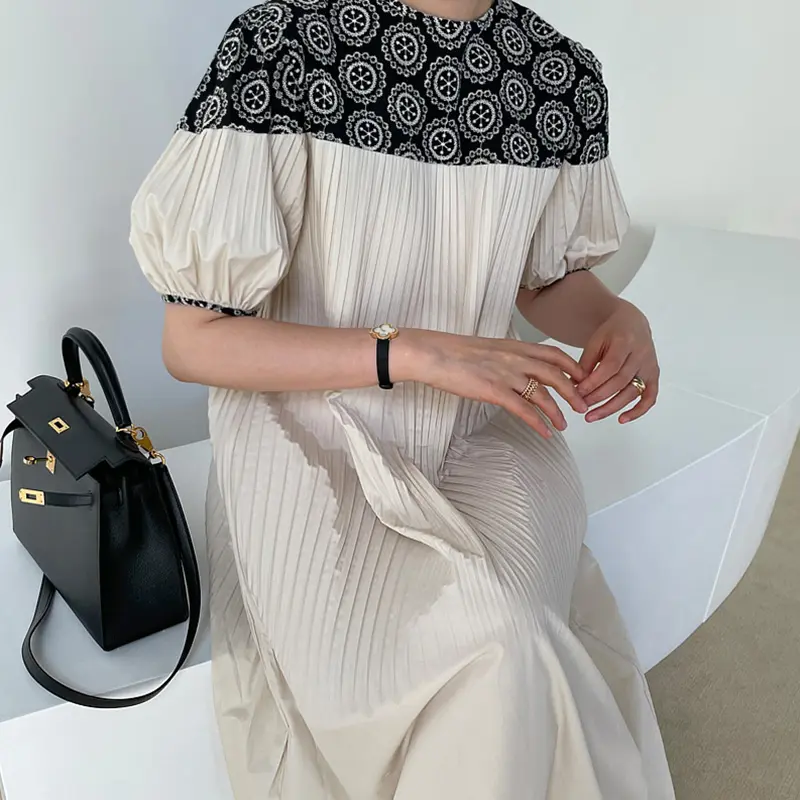 Round Neck Embroidered Flower Stitching Puff Sleeve Pleated Dress