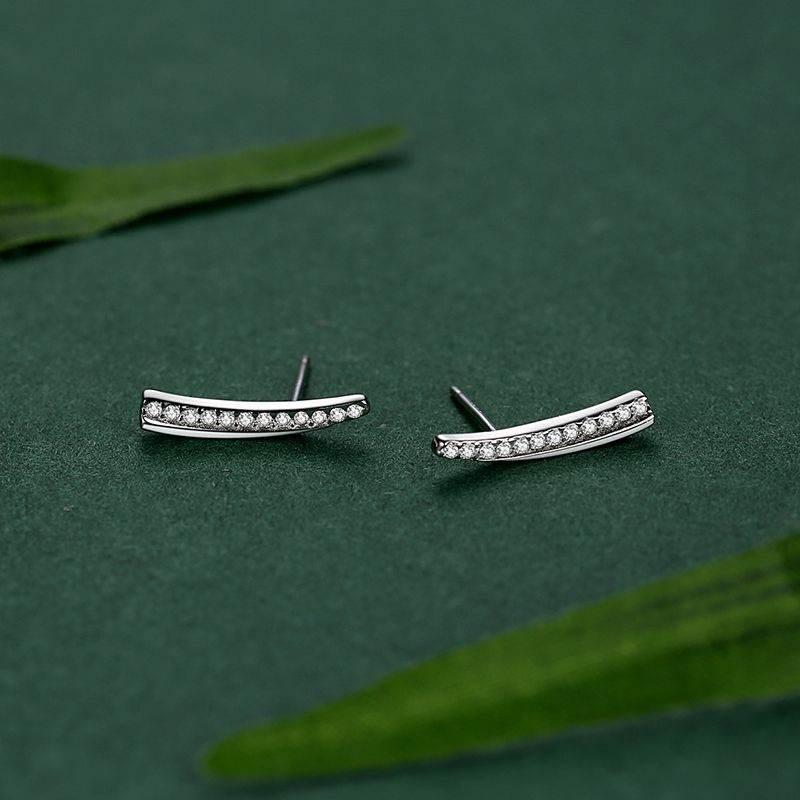 S925 Silver Simple Curved Diamond Stud Earrings