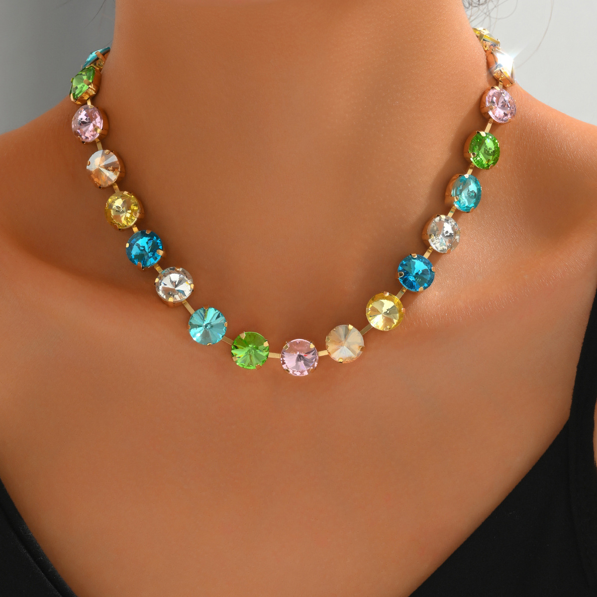 Cross-border European American Women Neck Jewelry, Geometric Design Inlaid Colored Glass Rhinestones, Niche Versatile Clavicle Chain Choker For Daily Wear