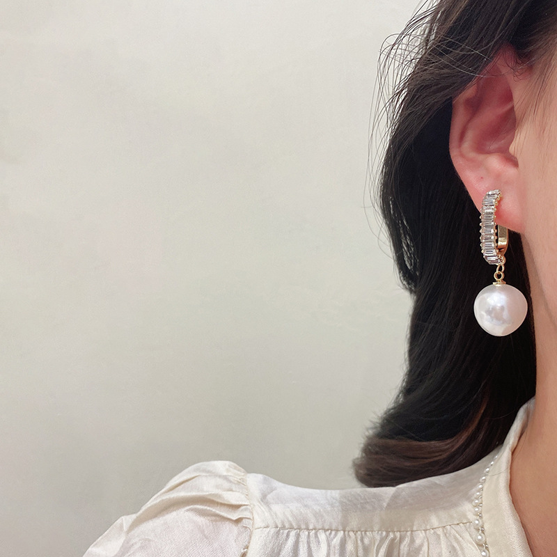 925 Silver Needle Micro-inlaid Zircon Super Flash French Retro