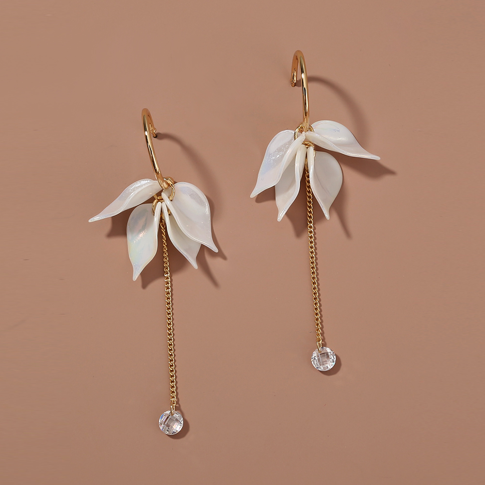 Colorful imitation pearl white leaf earrings, creative long tassel small fresh and simple earrings