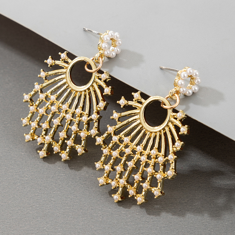 Temperament Star Fan-shaped Pearl Earrings