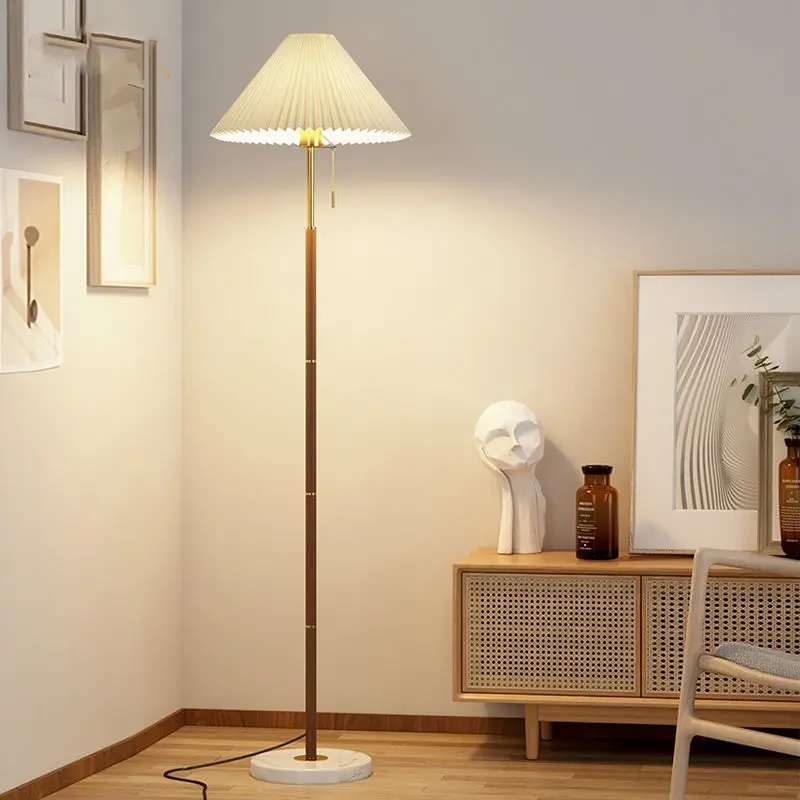 Retro Light Luxury Wood Grain Simple Pleated