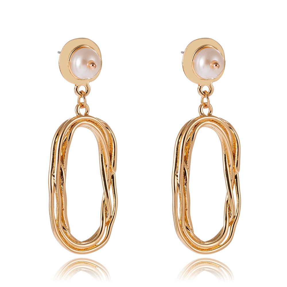 Simple And Versatile Imitation Natural Flat Pearl Earrings