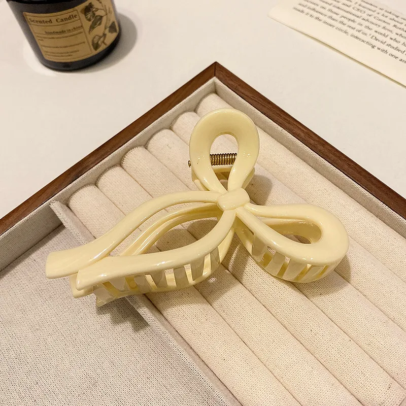 Women's Retro Simple Acrylic Large Shark Clip - F946 Beige