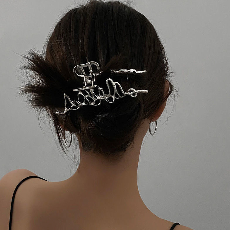 Title 3, Personality Irregular Liquid Metal Hairpin