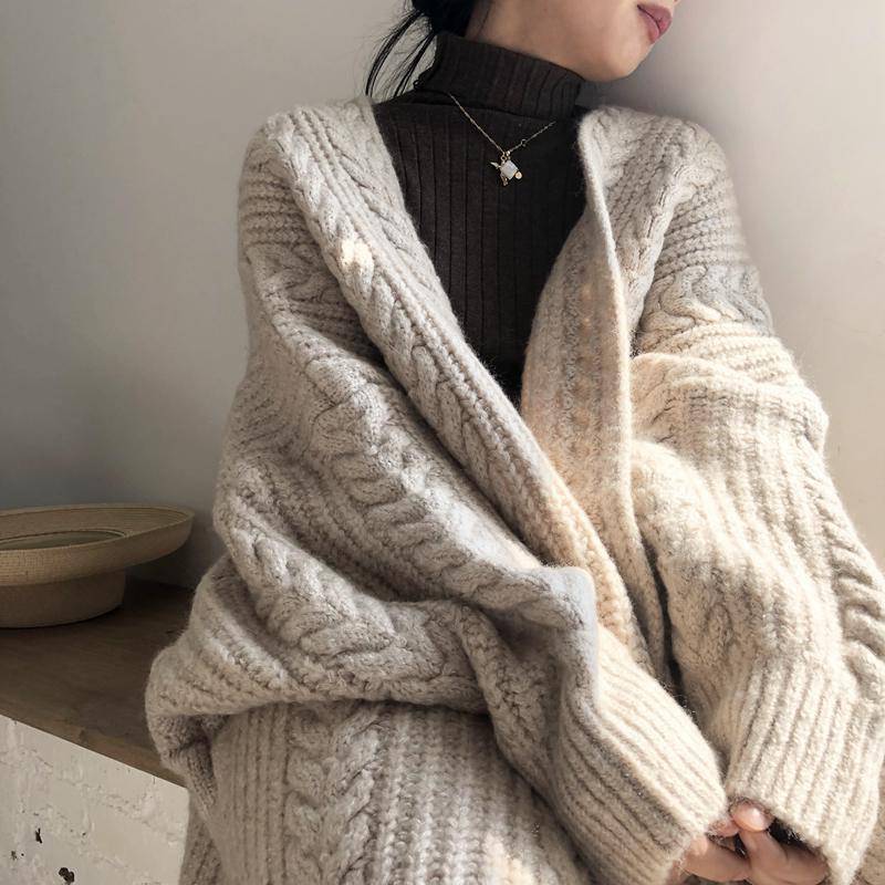 Title 2, Loose Mid-length Retro Knitted Cardigan