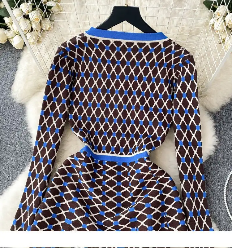 Women's Long-sleeved Nipped-waist Plaid Knitted Dress