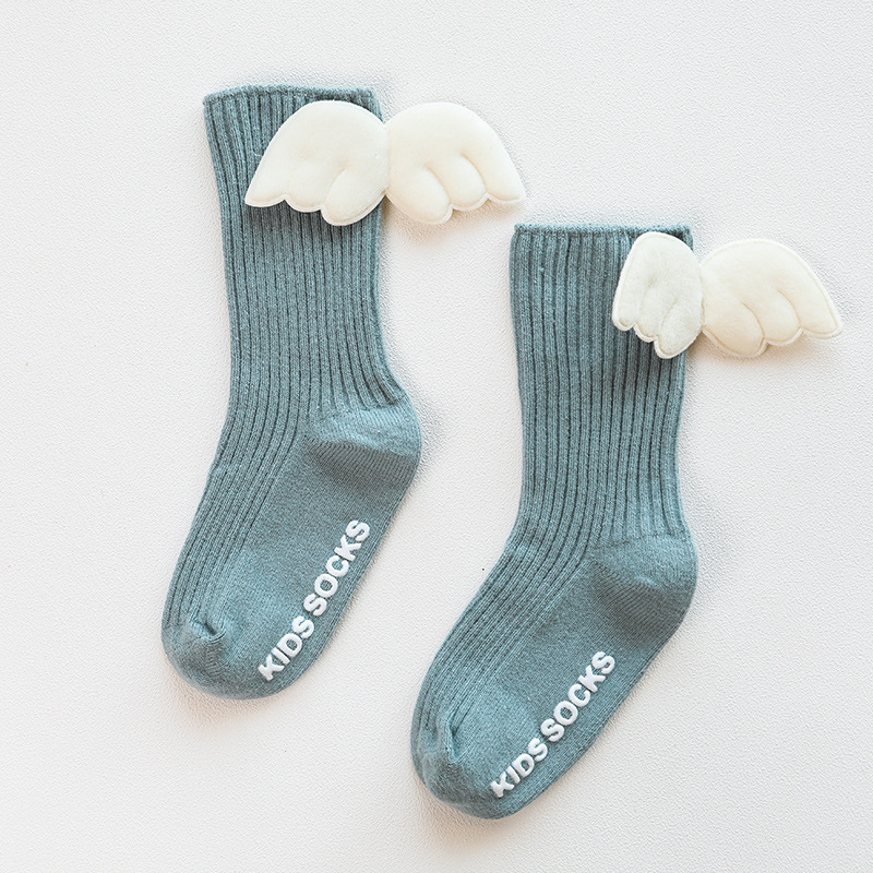 Title 5, Glue non-slip socks for boys and girls