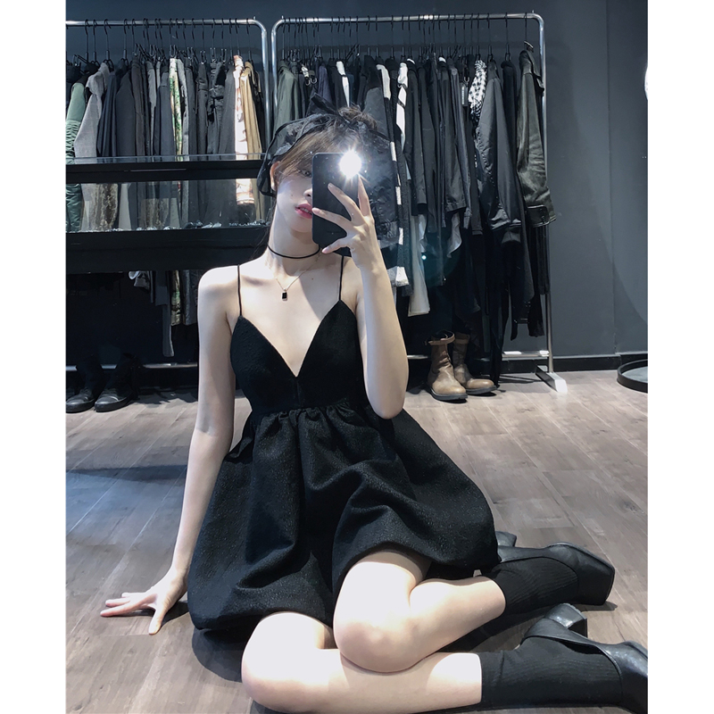 Retro Big V-neck High-end Pure Desire Sweet And Spicy Fluffy Princess Dress