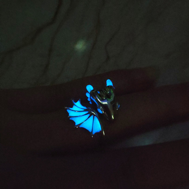 Personality Retro Flying Dragon Men's Ring