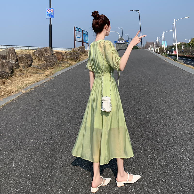 Round-Neck Loose-Waist Day Dress