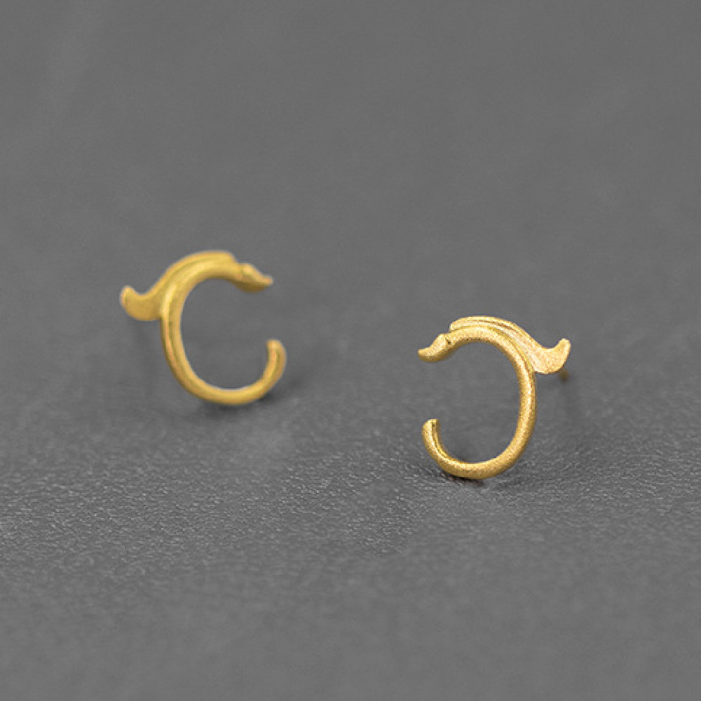 Literature And Art Retro Simple Line Earrings
