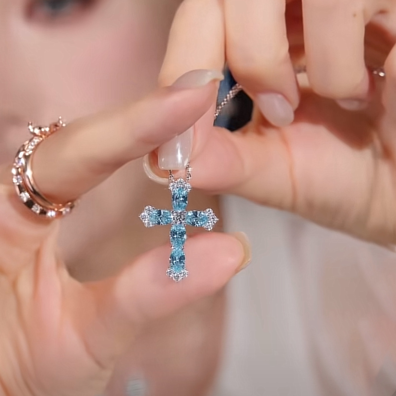 French Elegant Summer Versatile Cross Necklace, Santorini Blue Full Rhinestone Clavicle Pendant Jewelry For Women — view 4