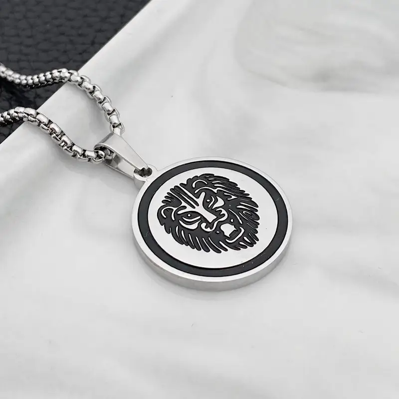 Titanium Steel Round Plate Five-pointed Star Lion Head Pendant