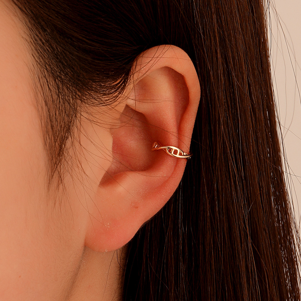Simple Design Metal Twisted Twist Ear Clip French