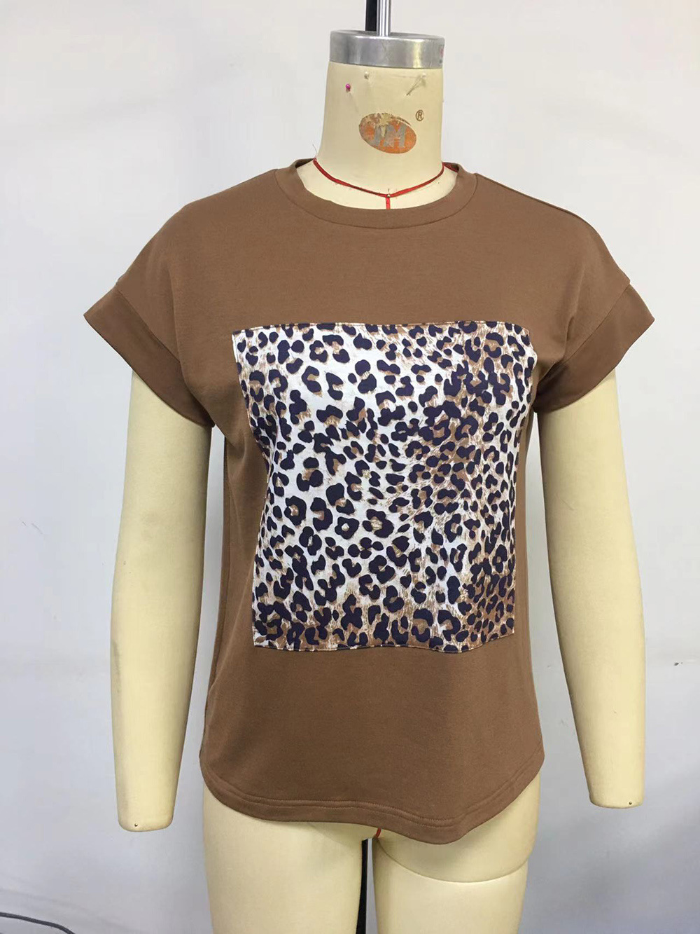 Title 22, Leopard Print Crewneck Sweater Short-sleeved T-...