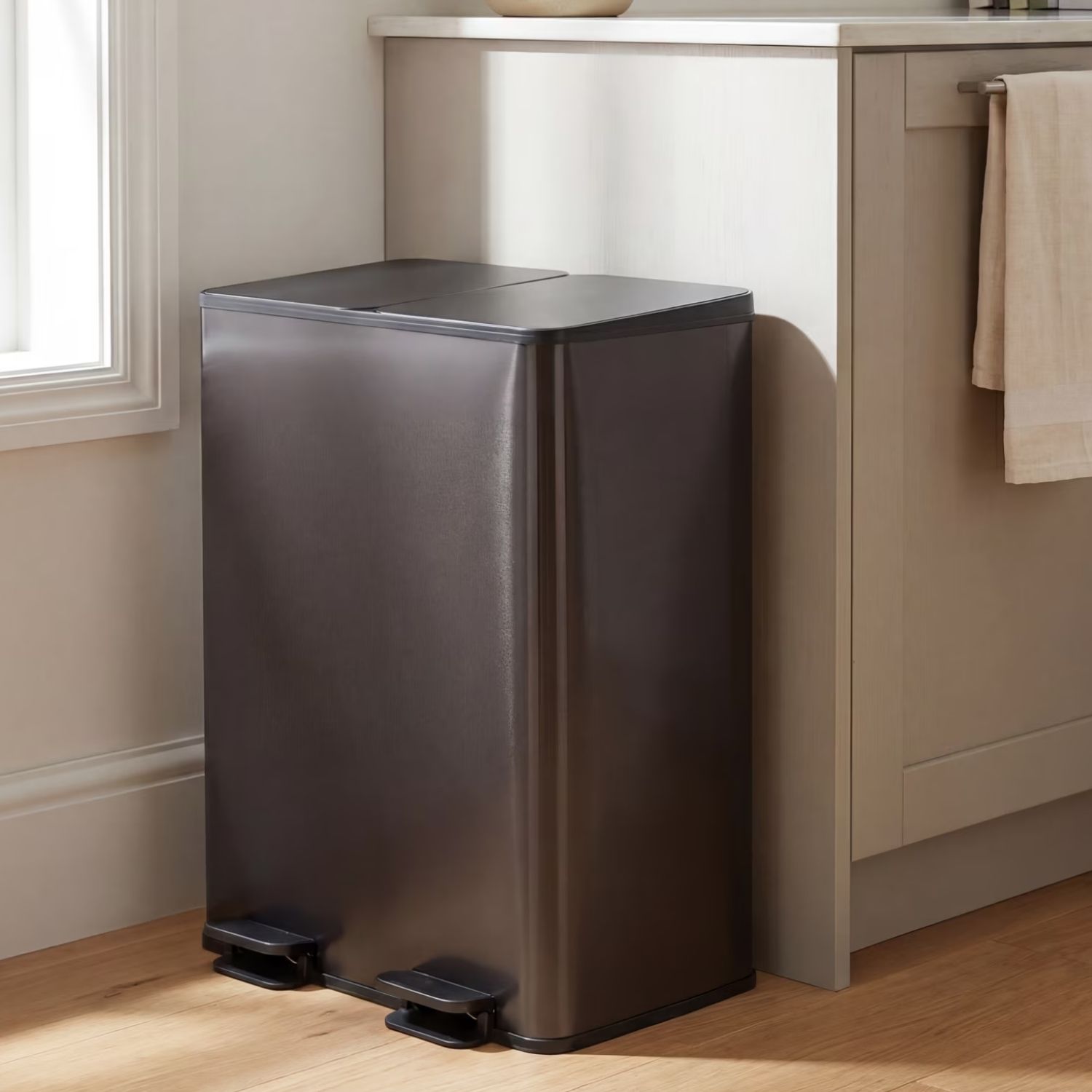 Dual Bin Trash Can, Foot Pedal Kitchen Recycling Bin, Soft-Close Lid And Removable Inner Buckets, Fingerprint-Proof view 3