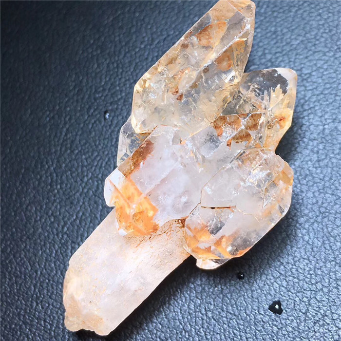 Natural White Crystal Skeleton Hollow Hollow Backbone Rough Stone — foto 5