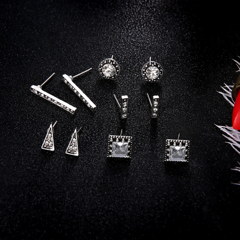 Fashionable And Simple Double Word Stud Earrings Geometry