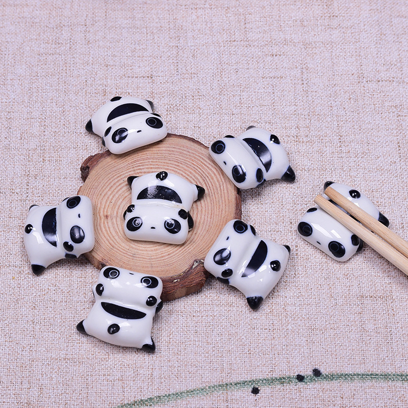 Title 5, Panda chopstick rest