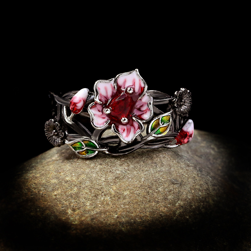 Title 5, Black Gold Plated Two-tone Flower Ring Female