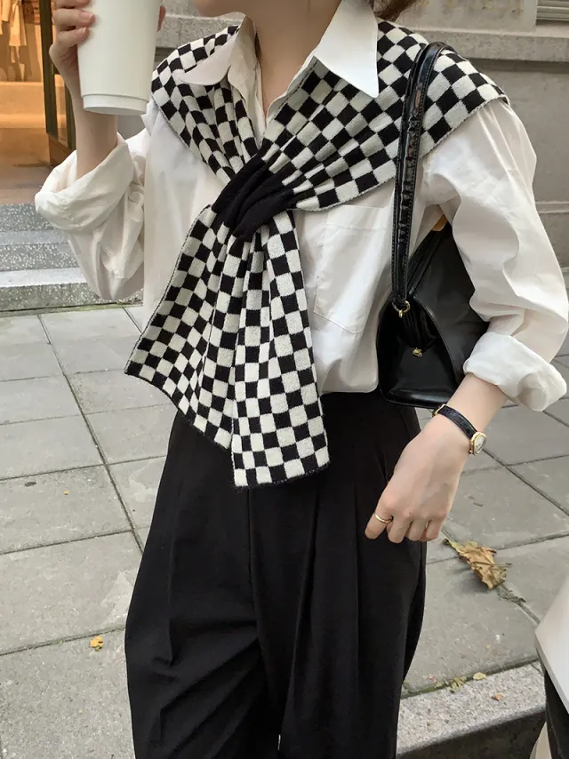 Cashmere like Air conditioned Room Outside The Neck Of Shoulder Pad Black And White Checkerboard - Shop at LoveMi