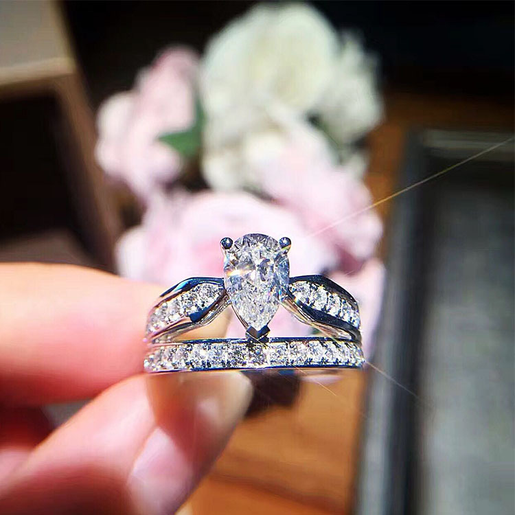 Simulation Special-shaped  Drop Diamond Micro-inlaid New Double Crown Female Ring