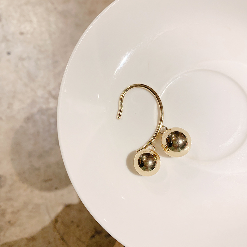 Fashionable Ball Simple Trendy Temperament Earrings