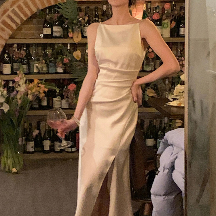 Women's Fashion Solid Color One-shoulder Satin Dress