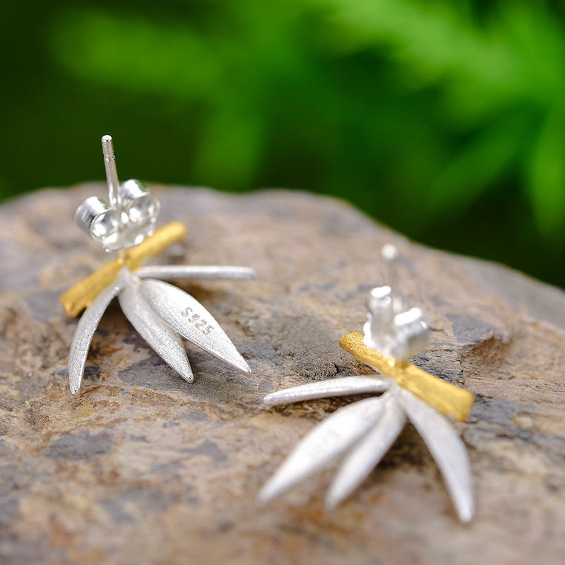 Women's Fashion Simple Bamboo Leaf Stud Earrings