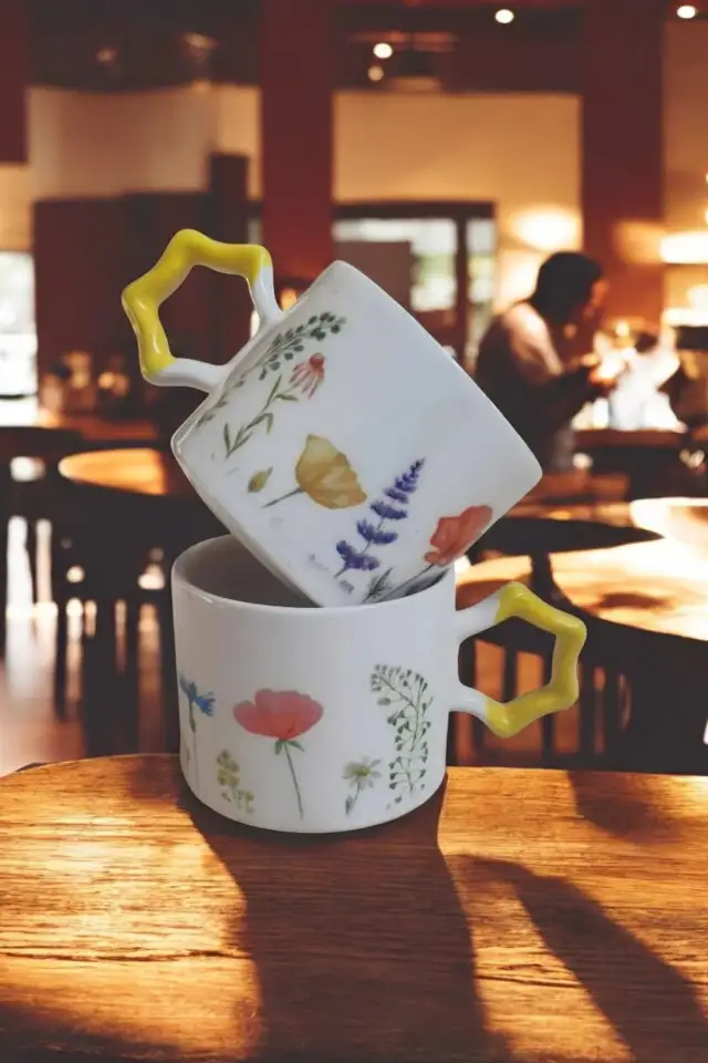 Handmade Ceramic Mugs With Floral Designs For Garden Lovers And Spring Decor - Shop at LoveMi