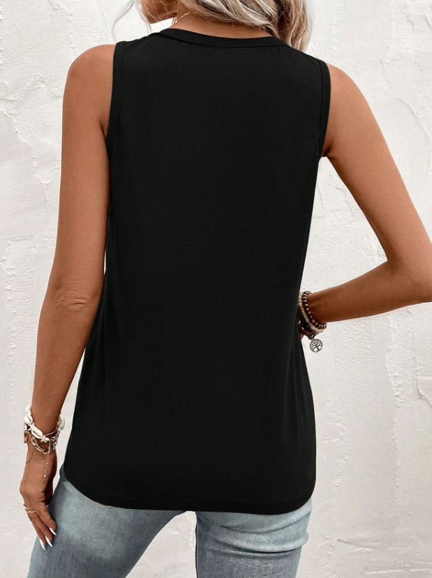 صدرية نسائية بتصميم جيب مخيط وزر نصفية بأسلوب كاجوال