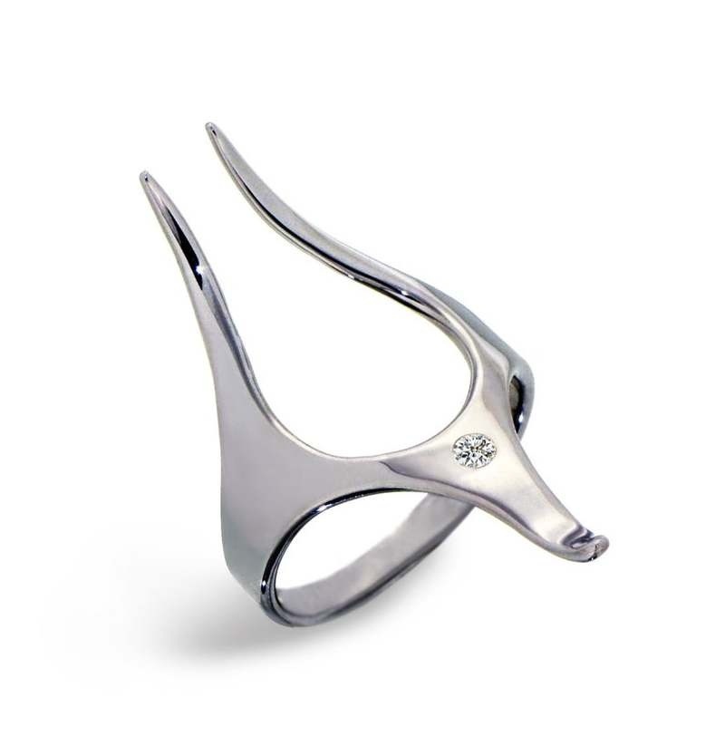 خاتم خطوبة بتصميم جرو مبدع من السبيكة