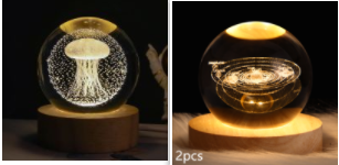 Kleine nachtlamp met kristallen bol, sterrenhemel en planeten – massiefhouten lampvoet, zonnestelsel 6 cm, 2 stuks