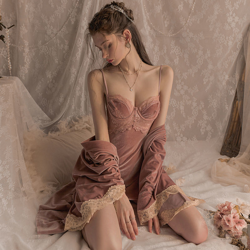 Women's Fashion Pajamas Winter Velvet Nightgown