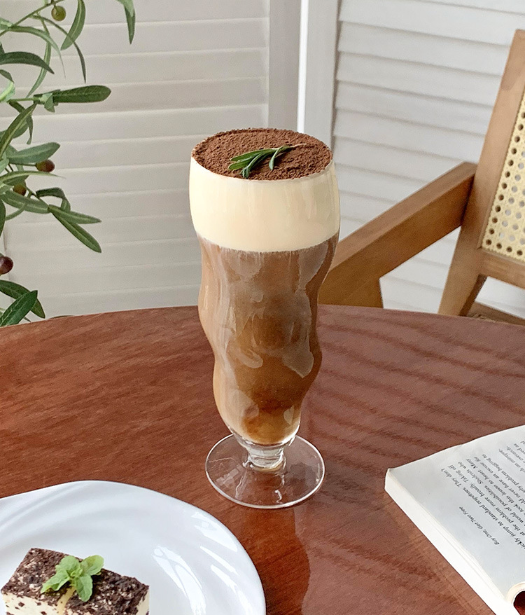 كوب بانغبانغ على شكل فنجان قهوة للمشروبات الباردة والعصائر