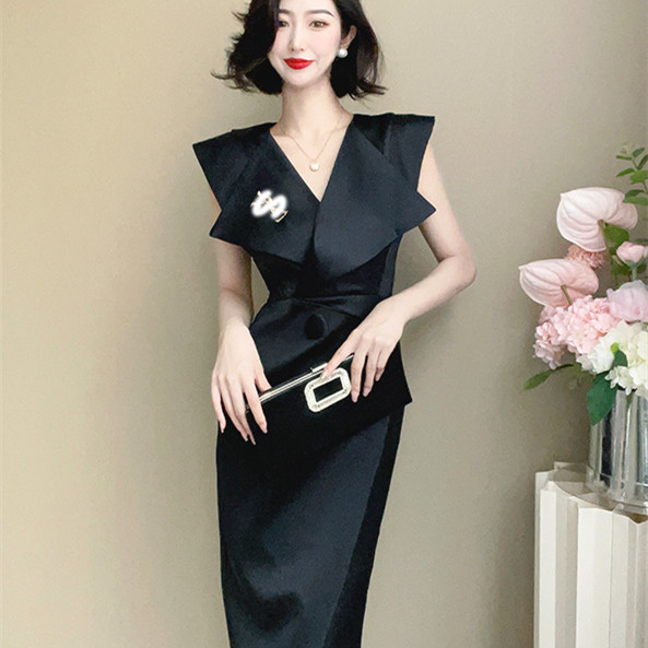 Sleeveless V-Neck Bodycon Dress, picture 8 of 9