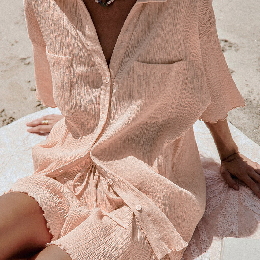 طقم نسائي بتصميم قميص كريب مزين بالكشكشة مع شورت