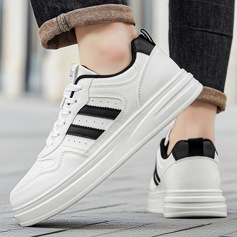 Casual Skate Sneakers